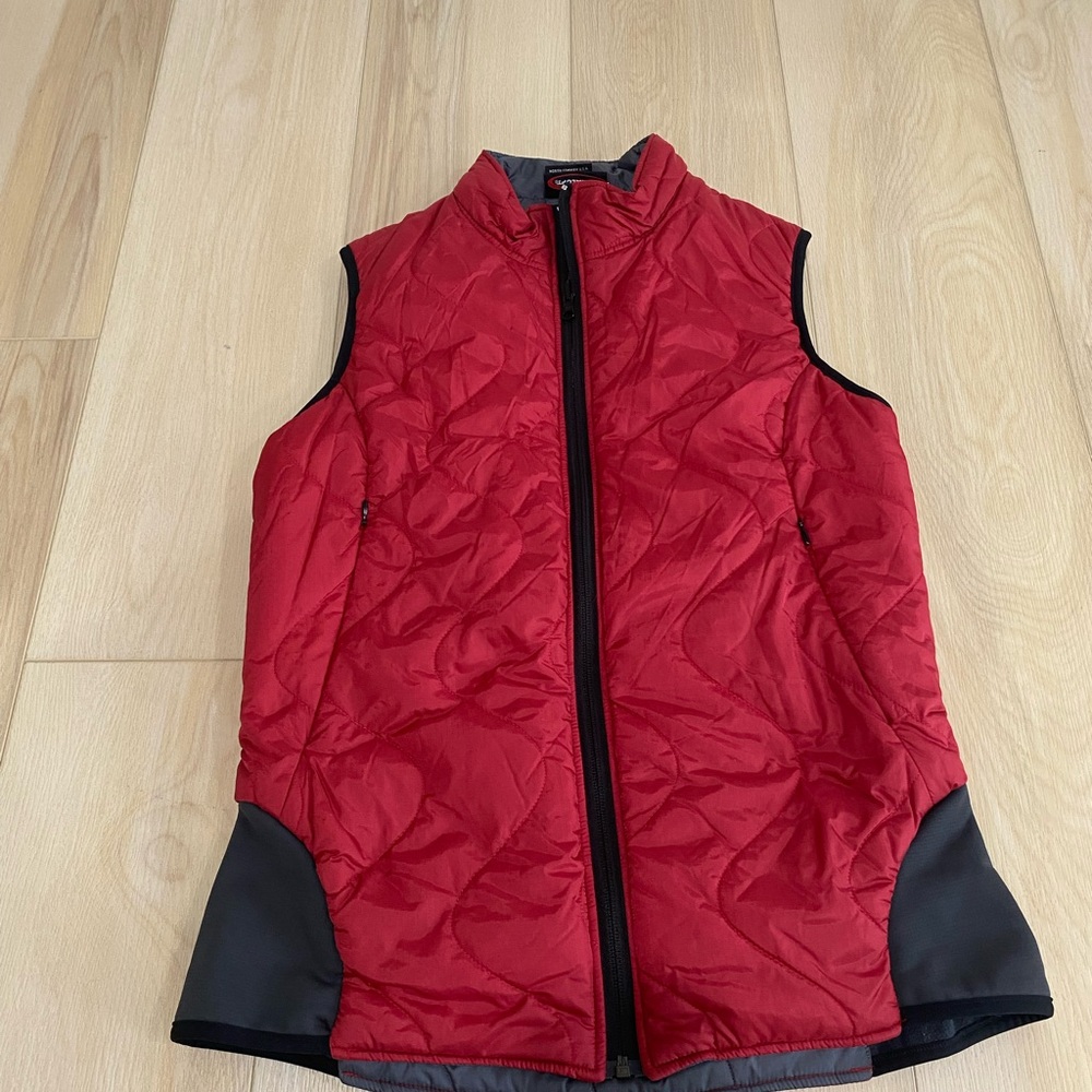 Womens Wild Things Primaloft Puffer Vest Red See Measurements